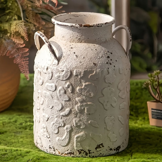 Vintage Carved Metal Vase, Rustic Farmhouse Decorative Cylinder Flower Vase, Ideal for Home, Office, Wedding, Photography Props, with No Battery Required